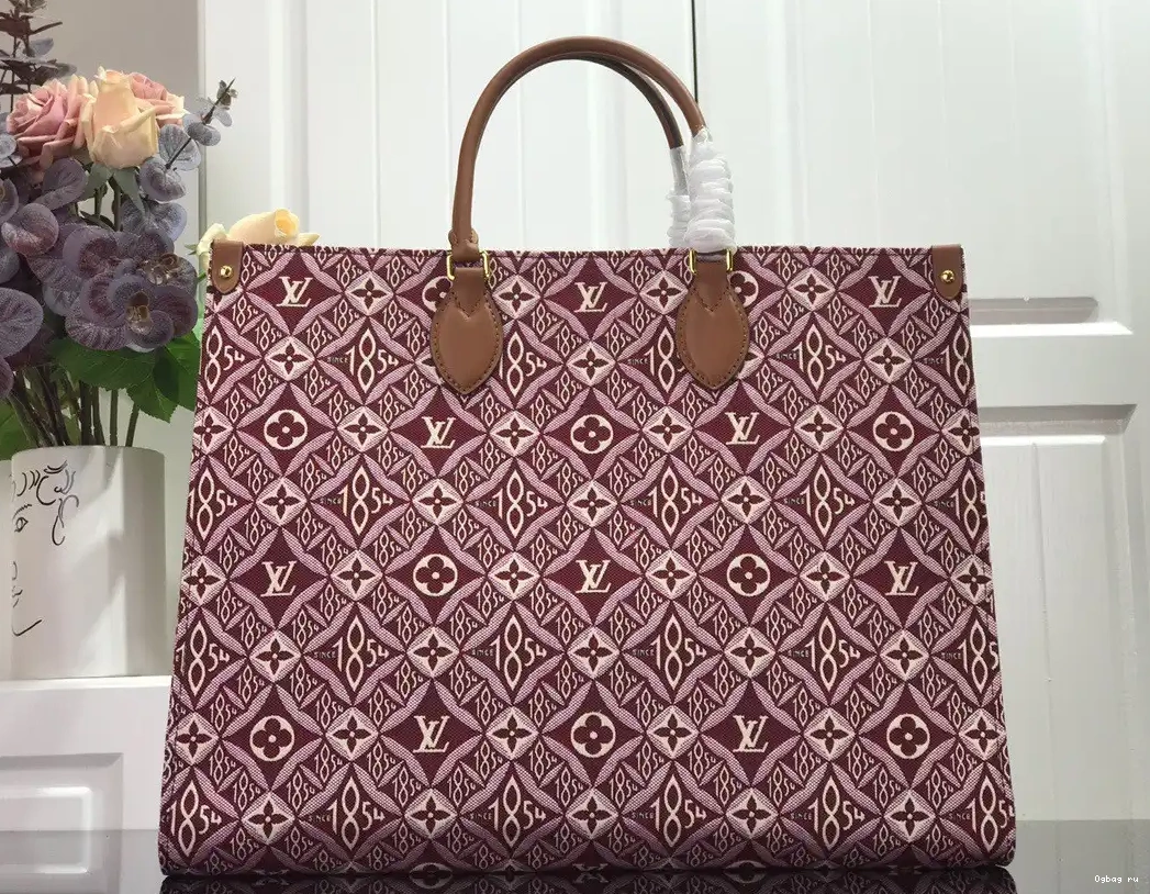 LOUIS VUITTON 1854 SINCE GM ONTHEGO 0624